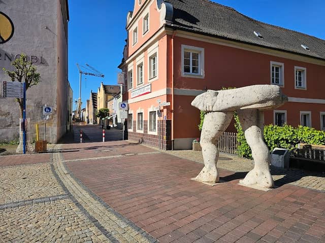 Skulptur "Der Fussgänger" - Image 2