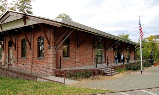 Lincoln Depot Museum - Image 1