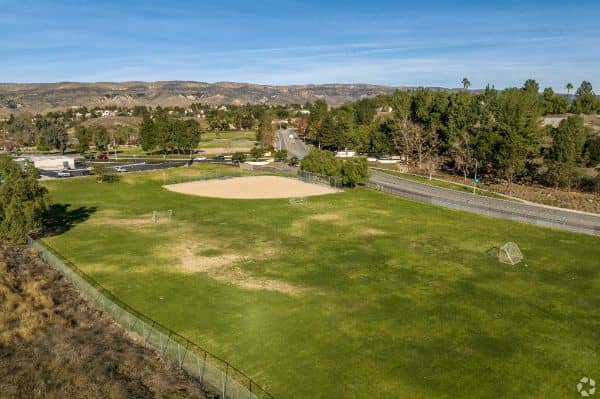 Campus Canyon Park - Image 1
