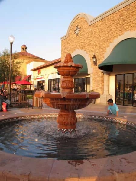 Fountain in Camarillo Premium Outlets - Image 2