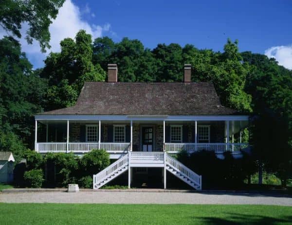 Van Cortlandt Manor - Image 2