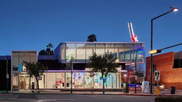 Museum of Neon Art - Image 1
