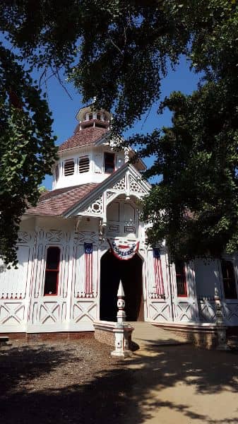 Queen Anne Cottage - Image 2