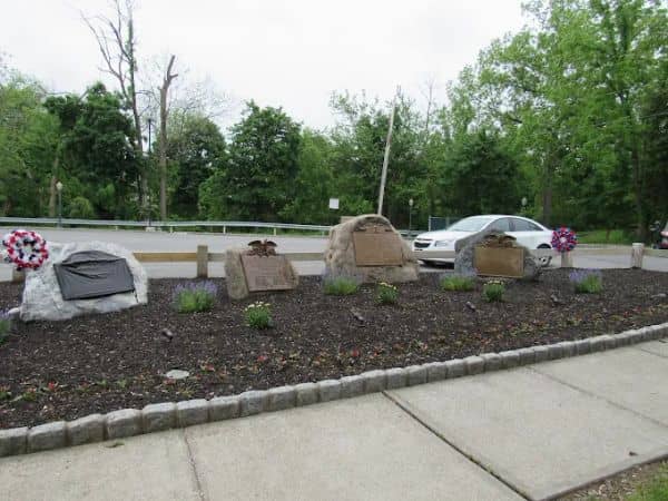 Veterans Square - Image 2