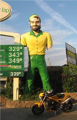 Muffler Man - Image 2