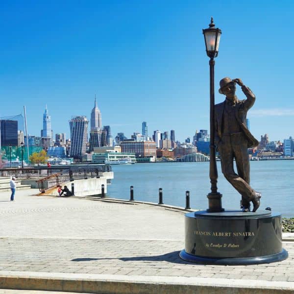 Frank Sinatra Statue - Image 2