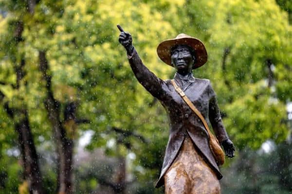 Statue of Harriet Tubman - Image 5