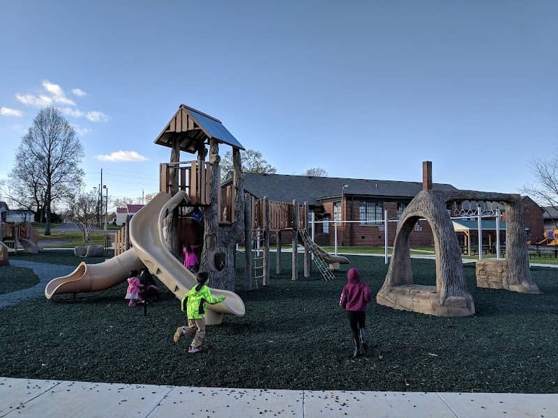 Blythe Oldfield Park - Image 1