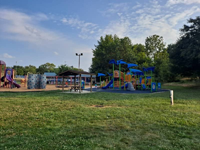 Byron Memorial Park - Image 1