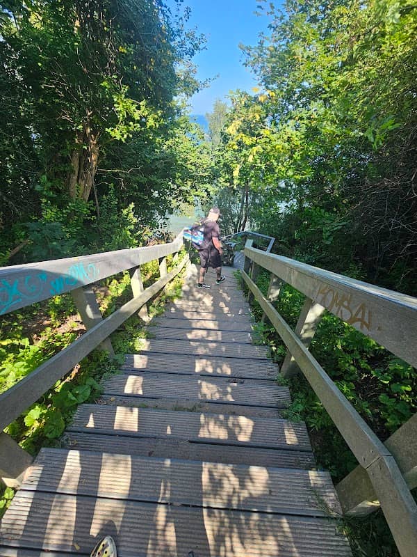 Beach entry - stairs - Image 1