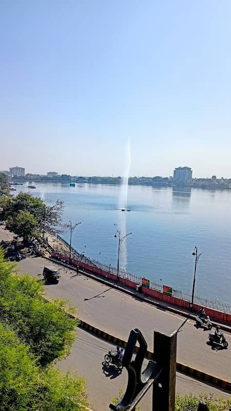 KST Musical Fountain - Image 1