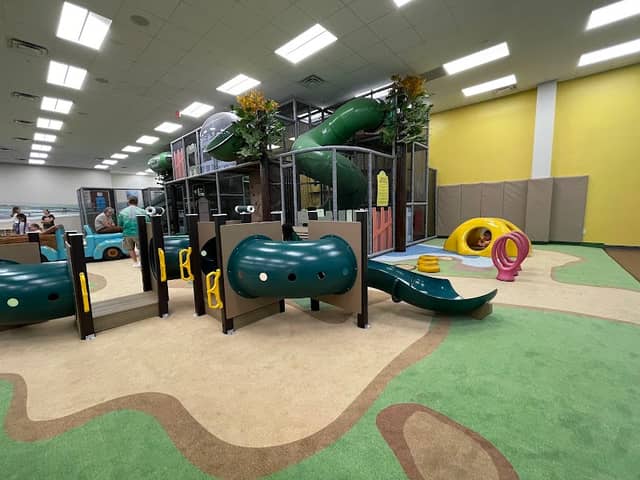 Play Town and Café - Image 3
