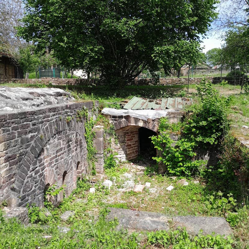 Les Tuilerie. - Image 1