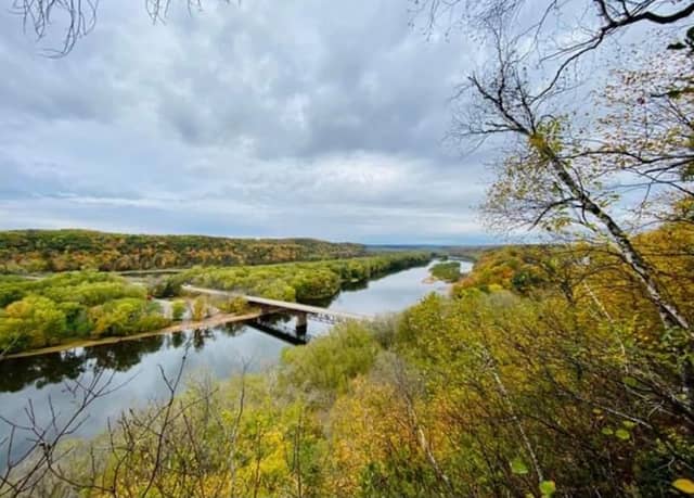 Osceola Picnic Bluff - Image 1