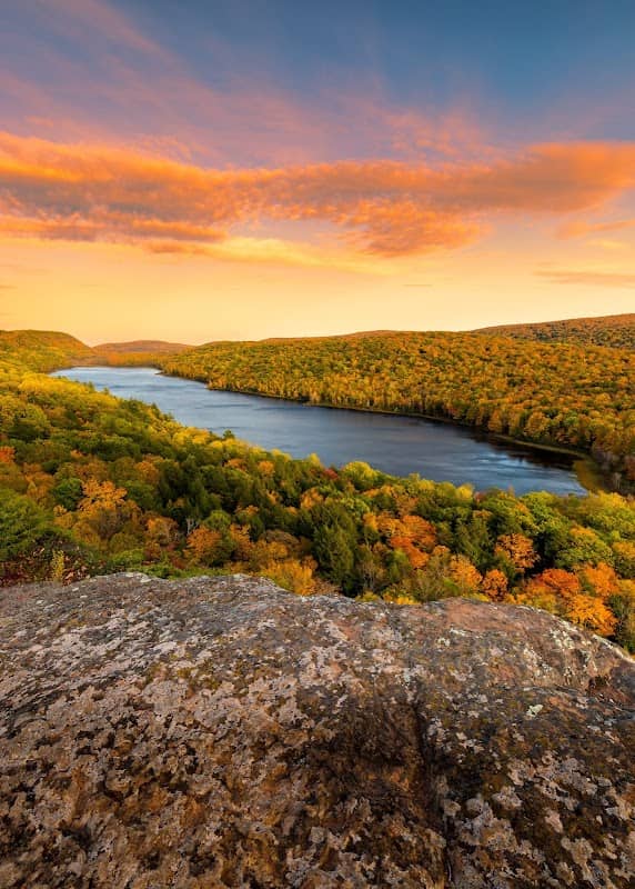 Lake of the Clouds - Image 1