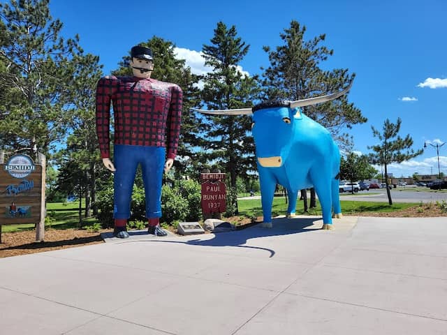 'Babe the Blue Ox' Statue - Image 1