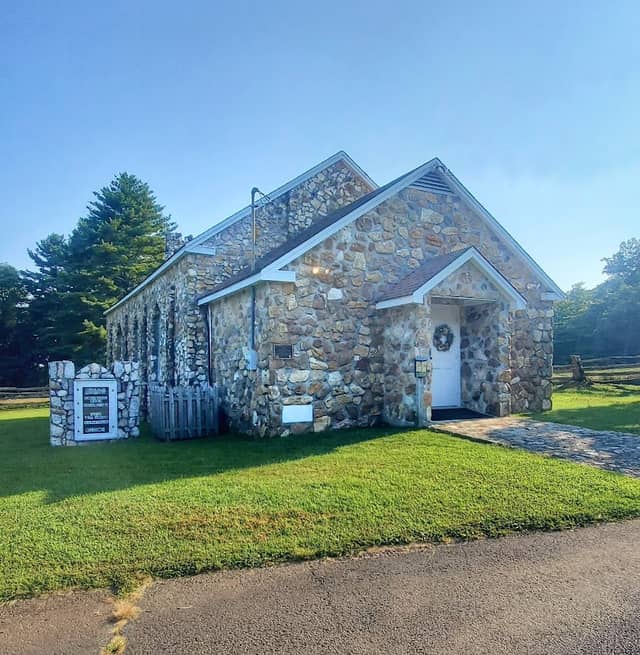 Bluemont Presbyterian Church - Image 2