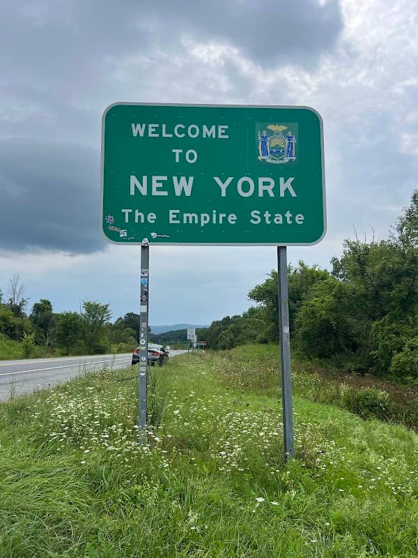 New York Welcome Sign - Image 1