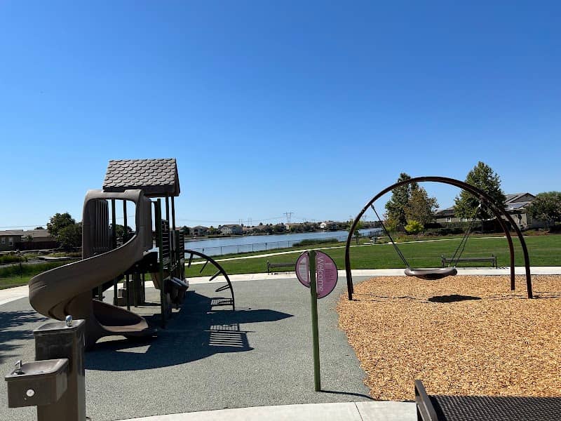 Lakeside Park - Image 1