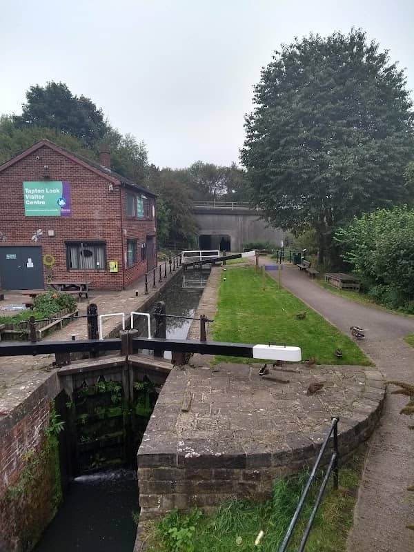 Chesterfield Canal Slipway - Image 1