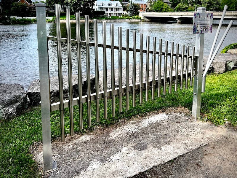 Fern's Musical Fence - Image 2
