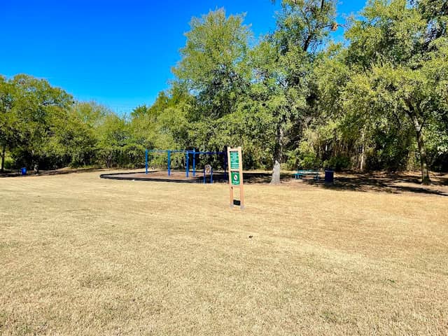 Del Santer Park - Image 2