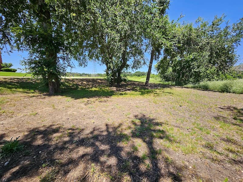 Del Santer Park - Image 1