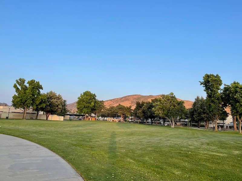 Oak Park - Image 5