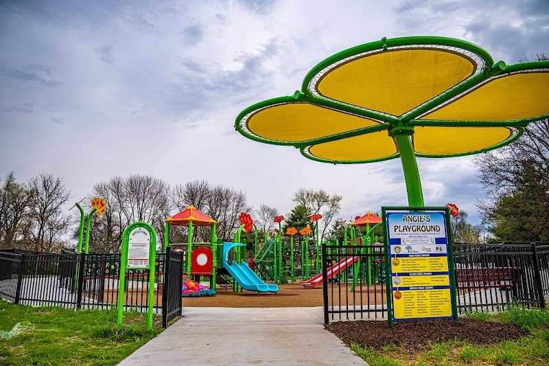 Manion Park - Image 1