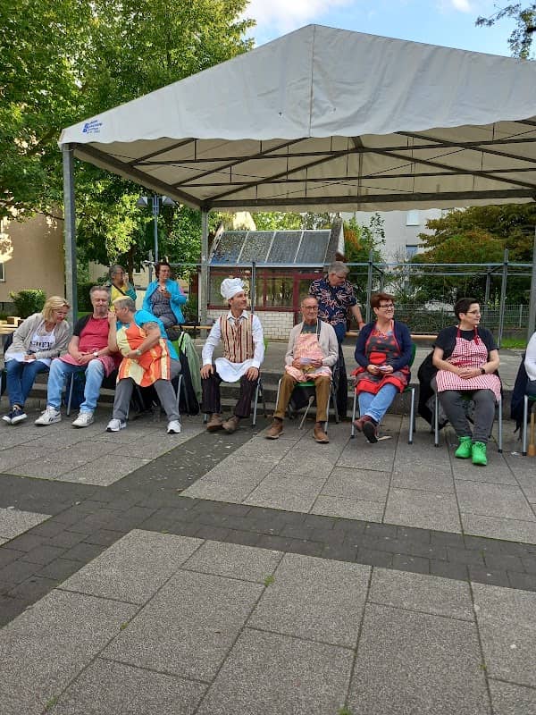 Platz der Begegnung - Image 2