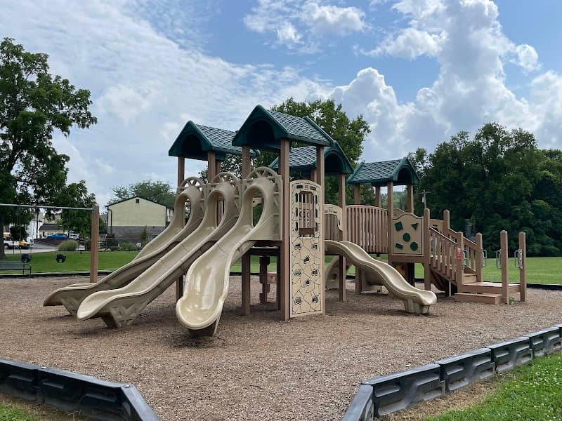 Riverside Park - Image 1
