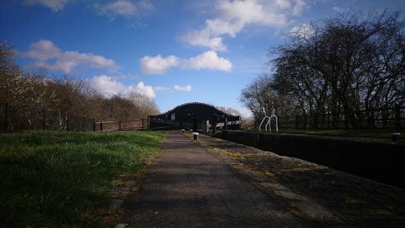 Worksop Town Lock. Chesterfield Canal Workshop Section - Image 1