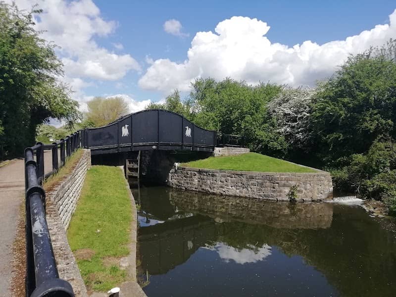 Worksop Town Lock. Chesterfield Canal Workshop Section - Image 2