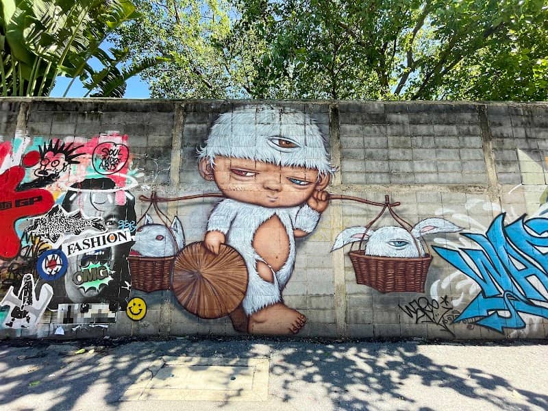 Charoen Krung 32 Street Art - Image 1