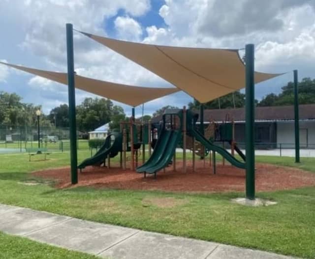 Oak Street Park - Image 1