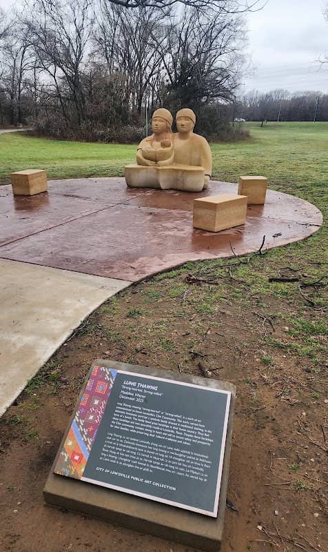 Lung Thawng Art Sculpture - Image 1