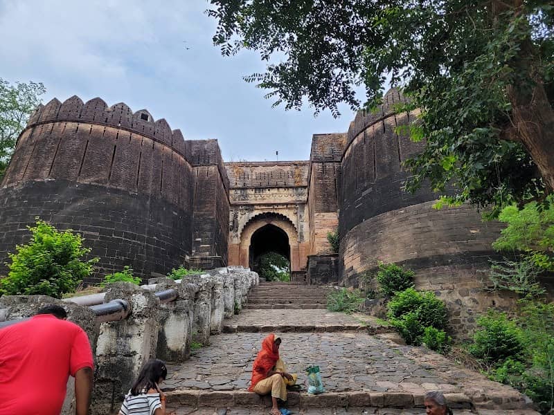 Kamani gate - Image 1