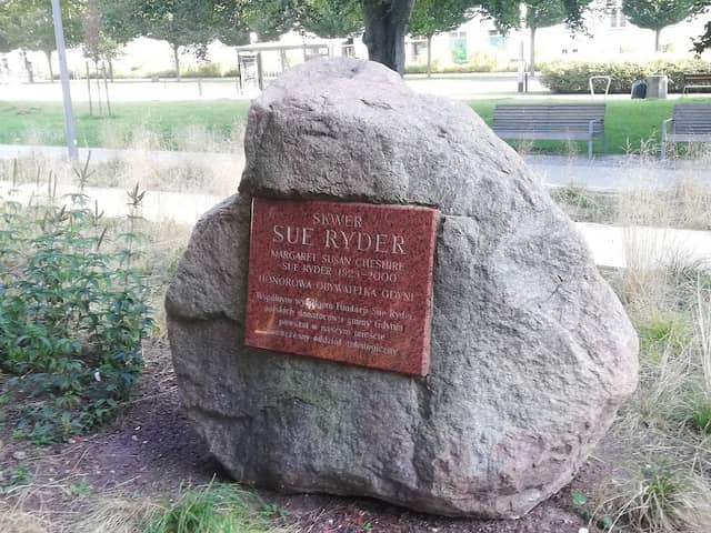 Kamień Sue Ryder - Image 1