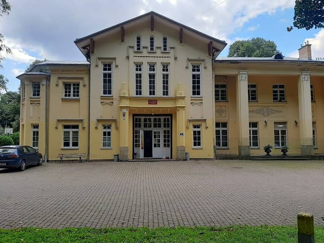 Pałac Wołkowickich-Konopków - Image 1