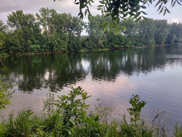 Stoney Lakeside Park Main Lot - Image 2