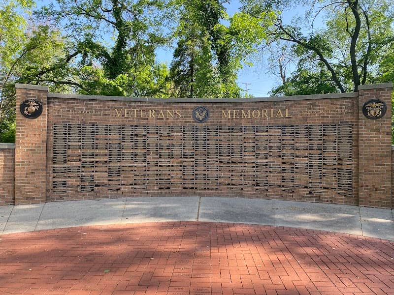 Veterans Park - Image 1