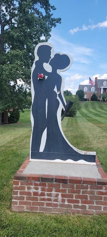 Vinton Love Sign - Image 2