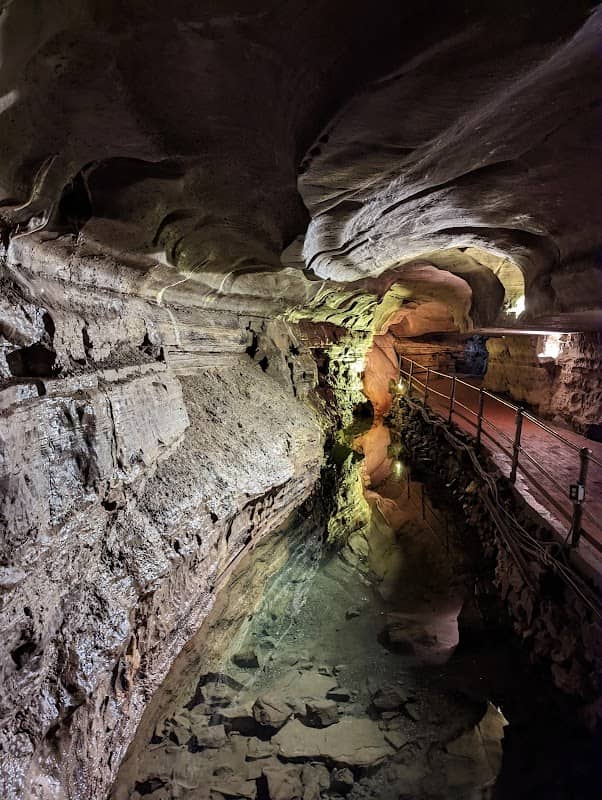 Howe Caverns - Image 2