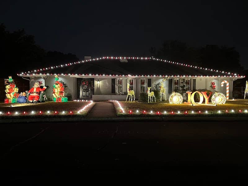 Diamond Loch Christmas Lights Display - Image 2