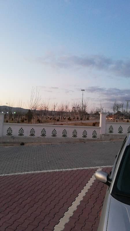 Park - Image 1