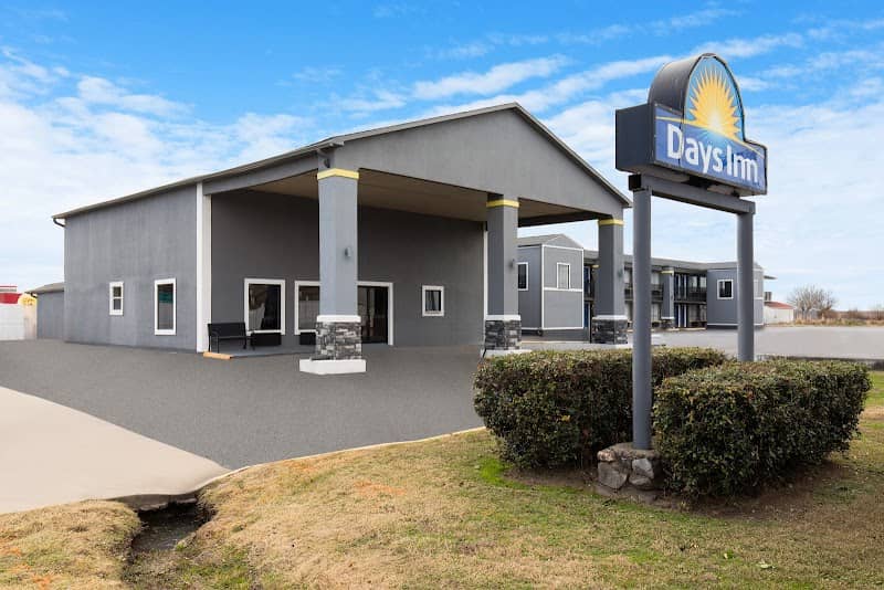 Days Inn by Wyndham Carlisle - Image 1