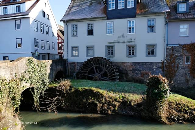 Historische Mühle mit Wasserrad - Image 1