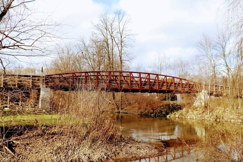 Riverside Park - Image 1