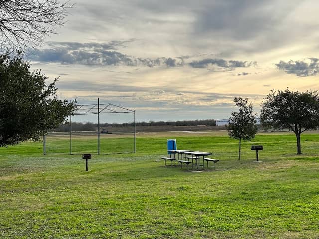 Manuel C. Castilla Park - Image 1