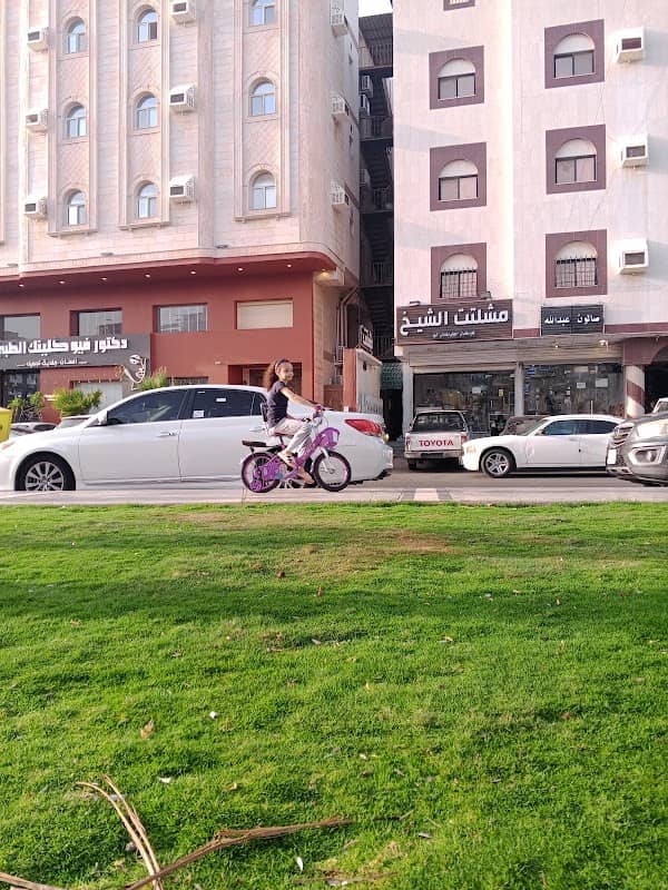 ميدان مكعب الروبيك - Image 1